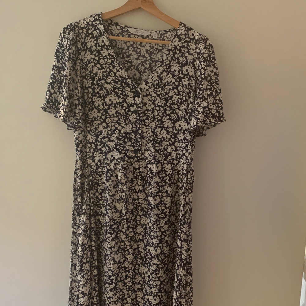 & Other Stories Black and White Floral Dress us size 8 CA size 8